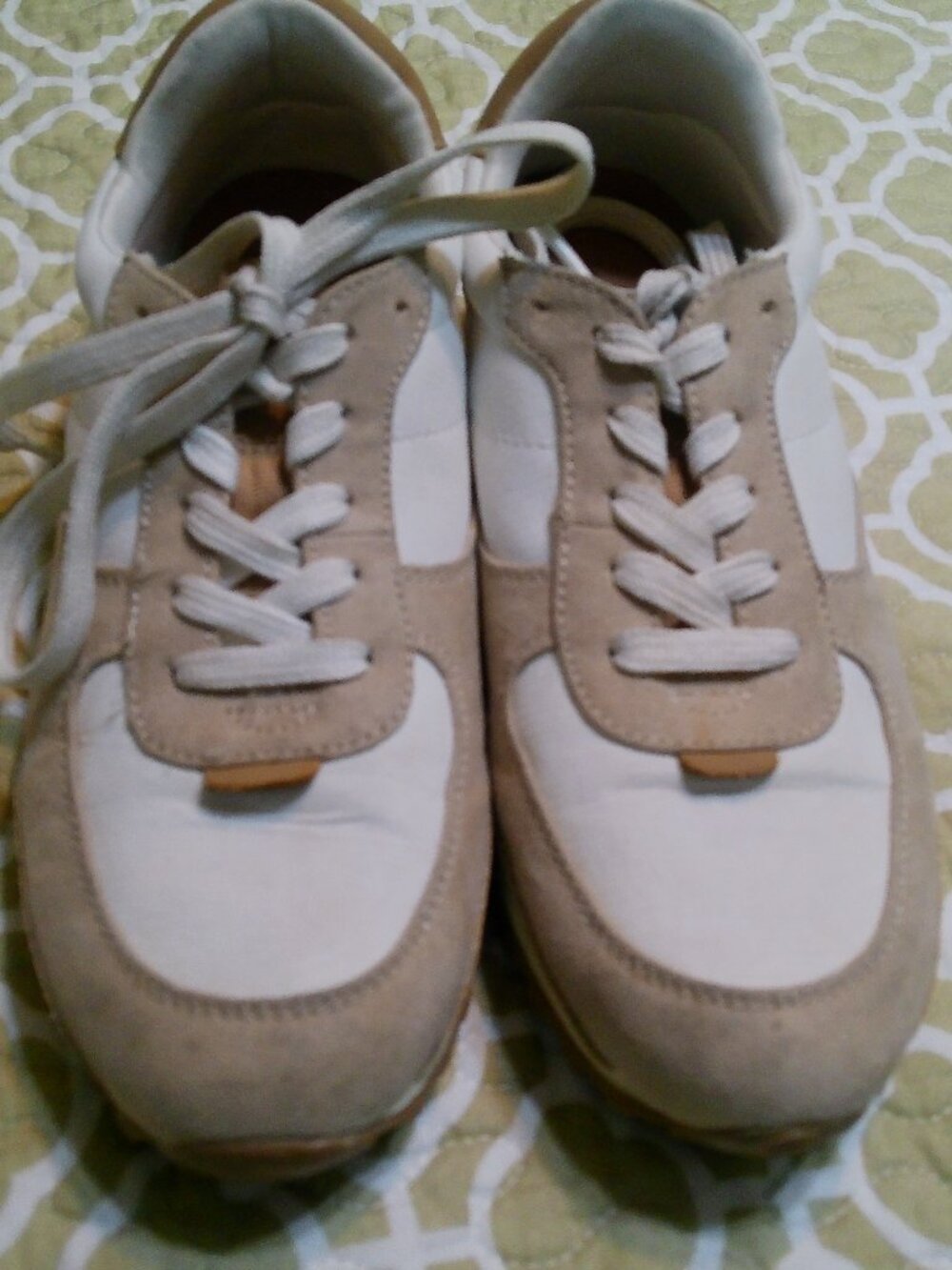 UNIVERSAL THREAD SNEAKERS SIZE 7 GOOD CONDITION